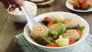 Canh bóng bì chuẩn vị, đẹp mắt.