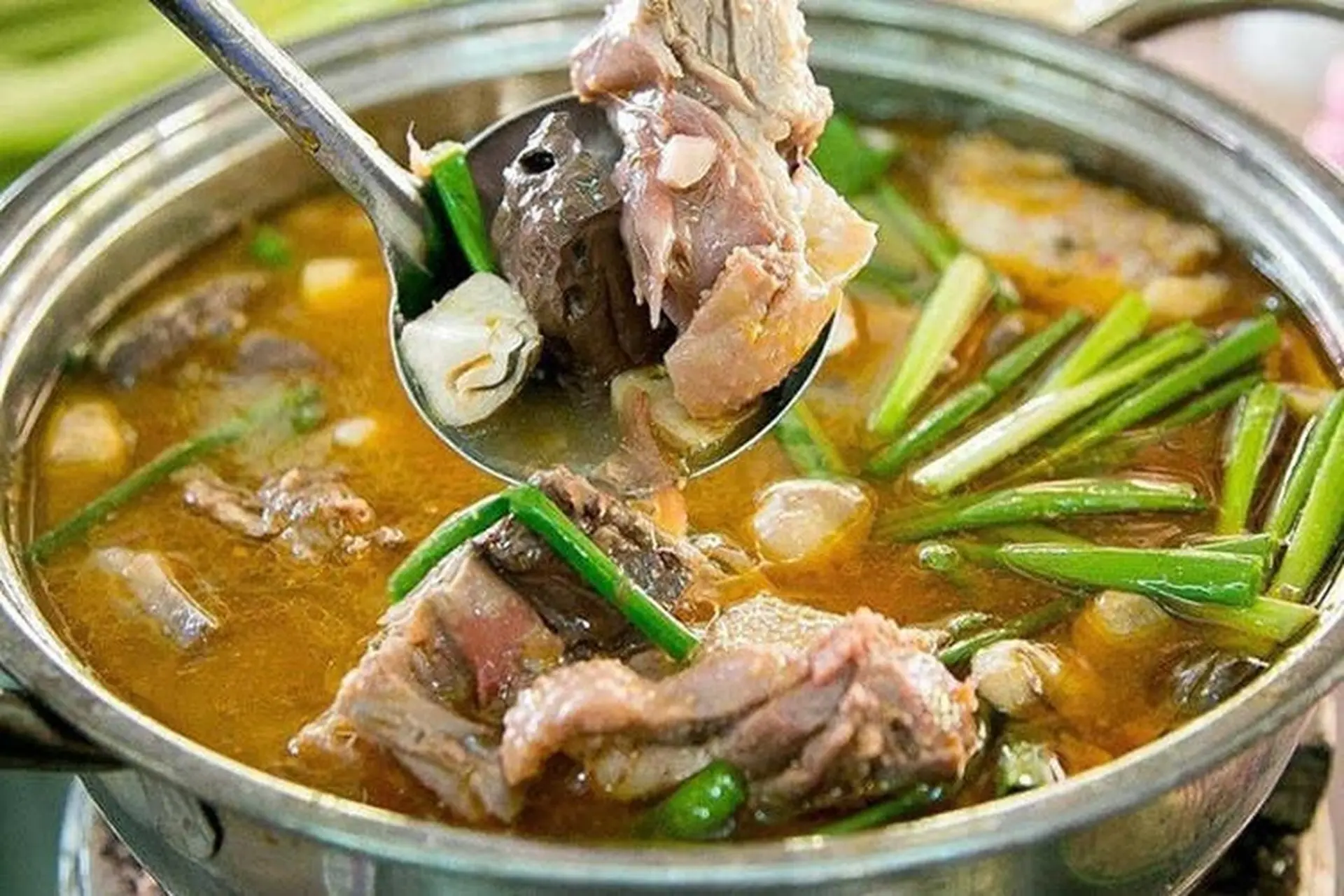 Nồi Vịt Nấu Chao Nóng Hổi, Kèm Bún Rau