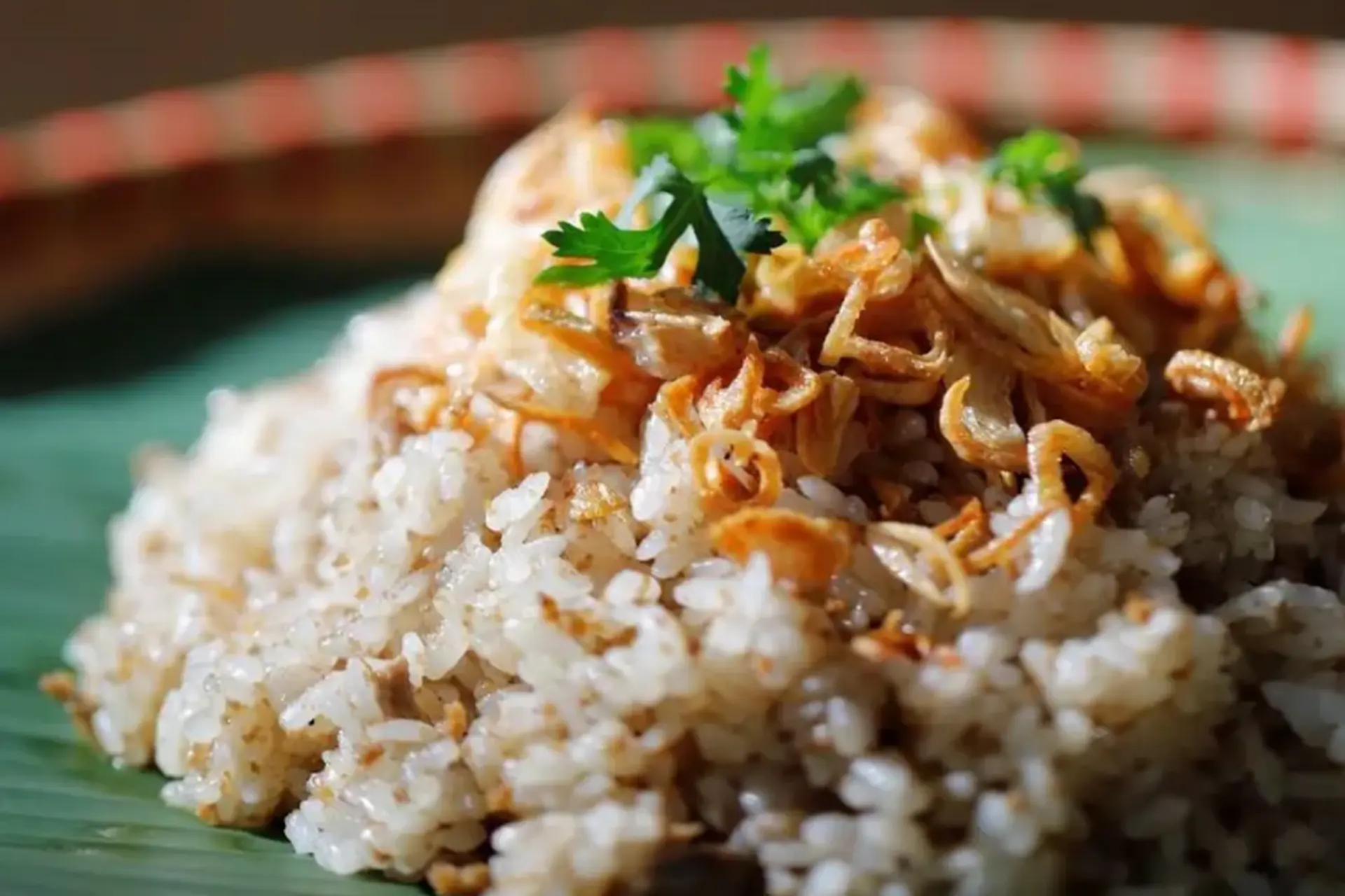 Xôi chim bồ câu thơm ngon, hấp dẫn.