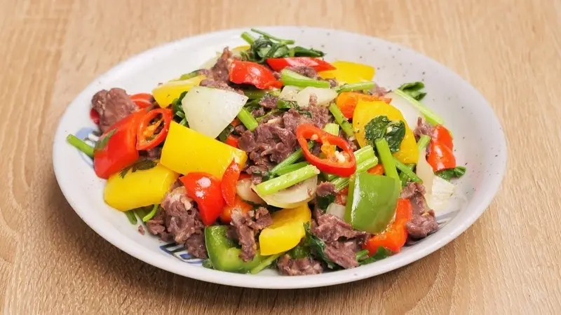 Bò xào rau củ đầy màu sắc, dinh dưỡng