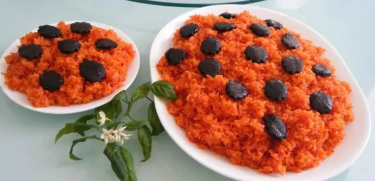 Xôi Gấc Truyền Thống Đỏ Tươi Việt Nam