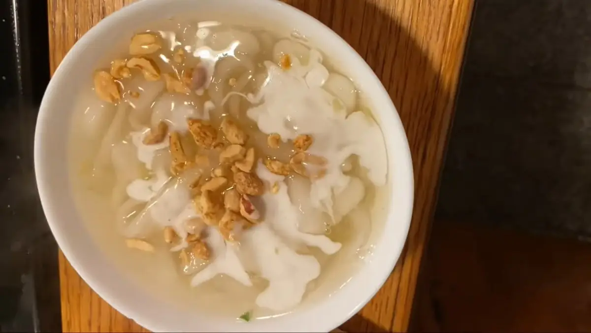 Chè bột năng nước cốt dừa