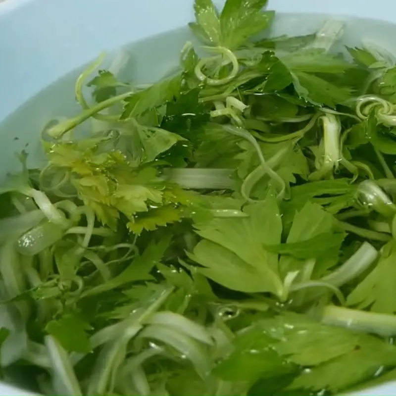 Rau sống tươi ngon ăn bún mọc