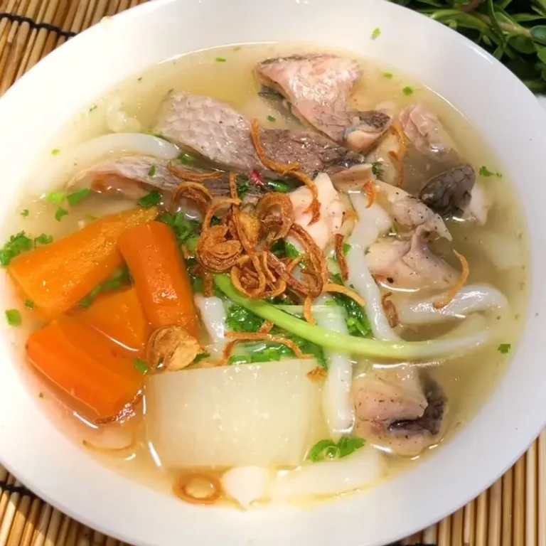 Rau củ tươi ngon nấu canh cá