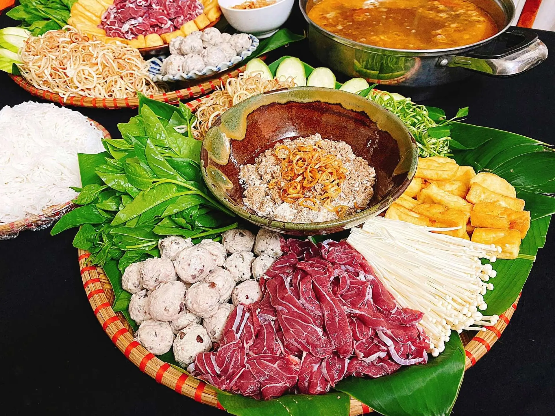 Lẩu riêu cua bắp bò Hà Nội