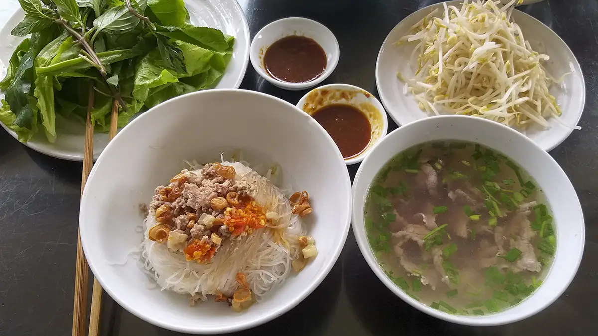 Món phở khô Gia Lai