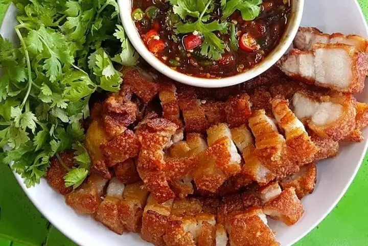 Ba Chỉ Chiên Giòn Rụm, Mềm Ngon Tuyệt Đỉnh: Công Thức Chuẩn Bếp Việt 2026 2 Biến tấu hương vị ba chỉ chiên giòn
