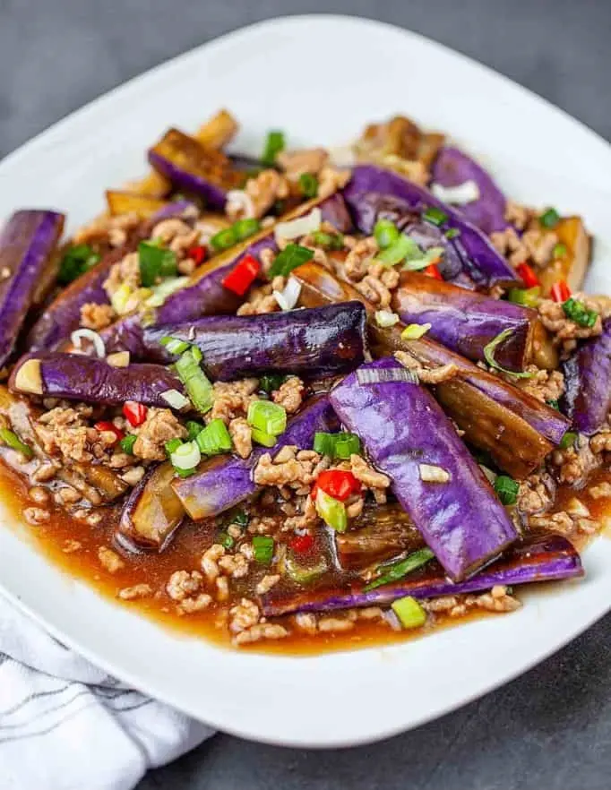 Cách chế biến cà tím xào thịt bằm