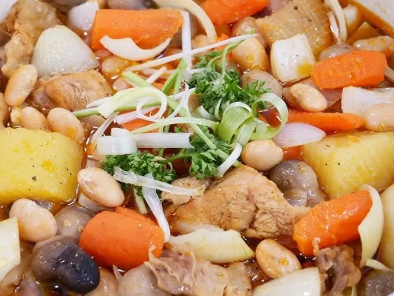 Các Món Gà Hầm Phổ Biến Nhất