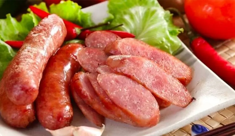 Bí quyết chiên lạp xưởng vàng giòn, mềm ngon chuẩn vị mọi nhà 3 Cách chiên lạp xưởng - Bí Quyết Chiên Lạp Xưởng Hoàn Hảo