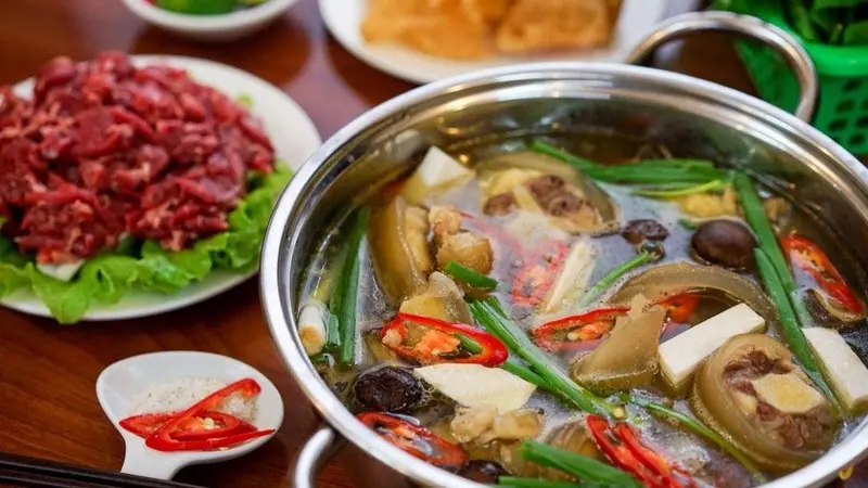Cách Làm Lẩu Đuôi Bò - Hình ảnh đẹp, chi tiết và thực tế