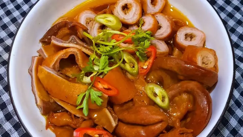 Cách làm phá lấu bò - Kỹ thuật tẩm ướp và nấu phá lấu bò đậm đà chuẩn vị