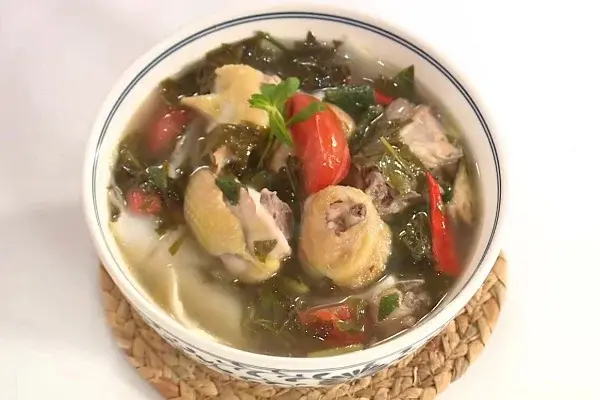 Các bước nấu canh gà lá giang chuẩn vị