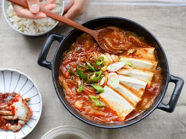 Canh Kim Chi Thịt Bò - Hình ảnh đẹp, chi tiết và thực tế