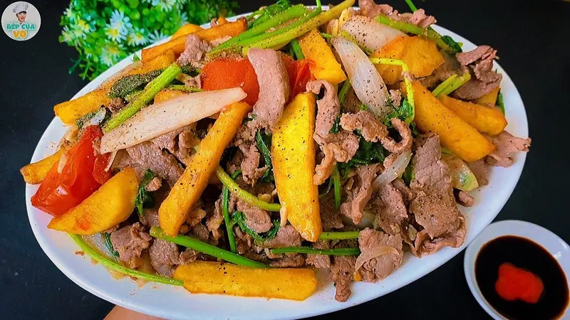 Cách chế biến Khoai Tây Xào Thịt Bò