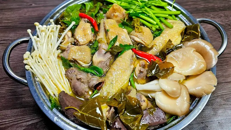 Lẩu Gà Lá Giang - Hình ảnh đẹp, chi tiết và thực tế