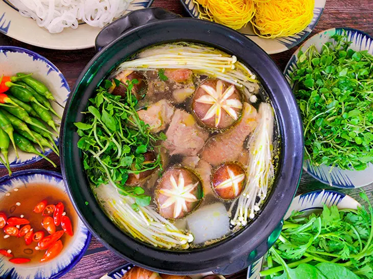 Lẩu Gà Nấu Nấm - Hình ảnh đẹp, chi tiết và thực tế