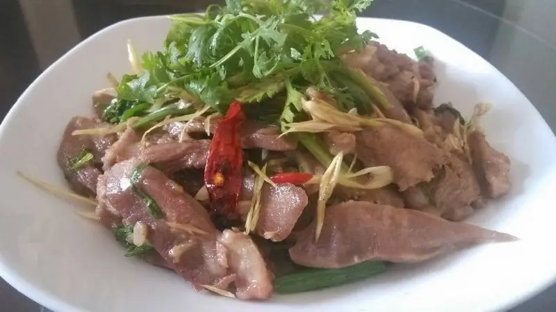 Lưỡi heo làm món gì ngon - Lưỡi heo kho, hầm, luộc ngon bá cháy