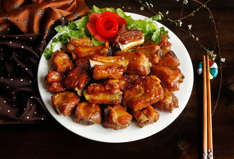 Sườn xào chua ngọt cà chua - Quy Trình Chế Biến Sườn Xào Đậm Đà