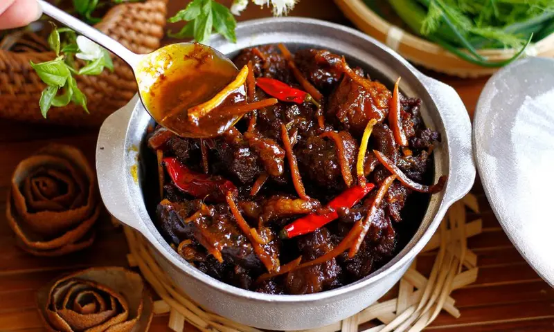 Thịt bò kho tiêu - Thưởng thức và biến tấu
