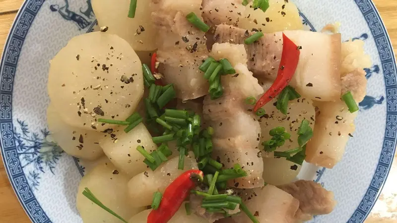 Hướng dẫn chi tiết cách làm thịt kho củ cải