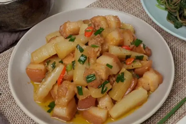 Thịt kho củ cải - Bí quyết chọn nguyên liệu và mẹo làm ngon