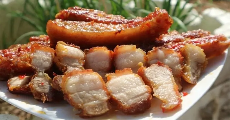Hương Vị Nước Chấm Đi Kèm Thịt Rán
